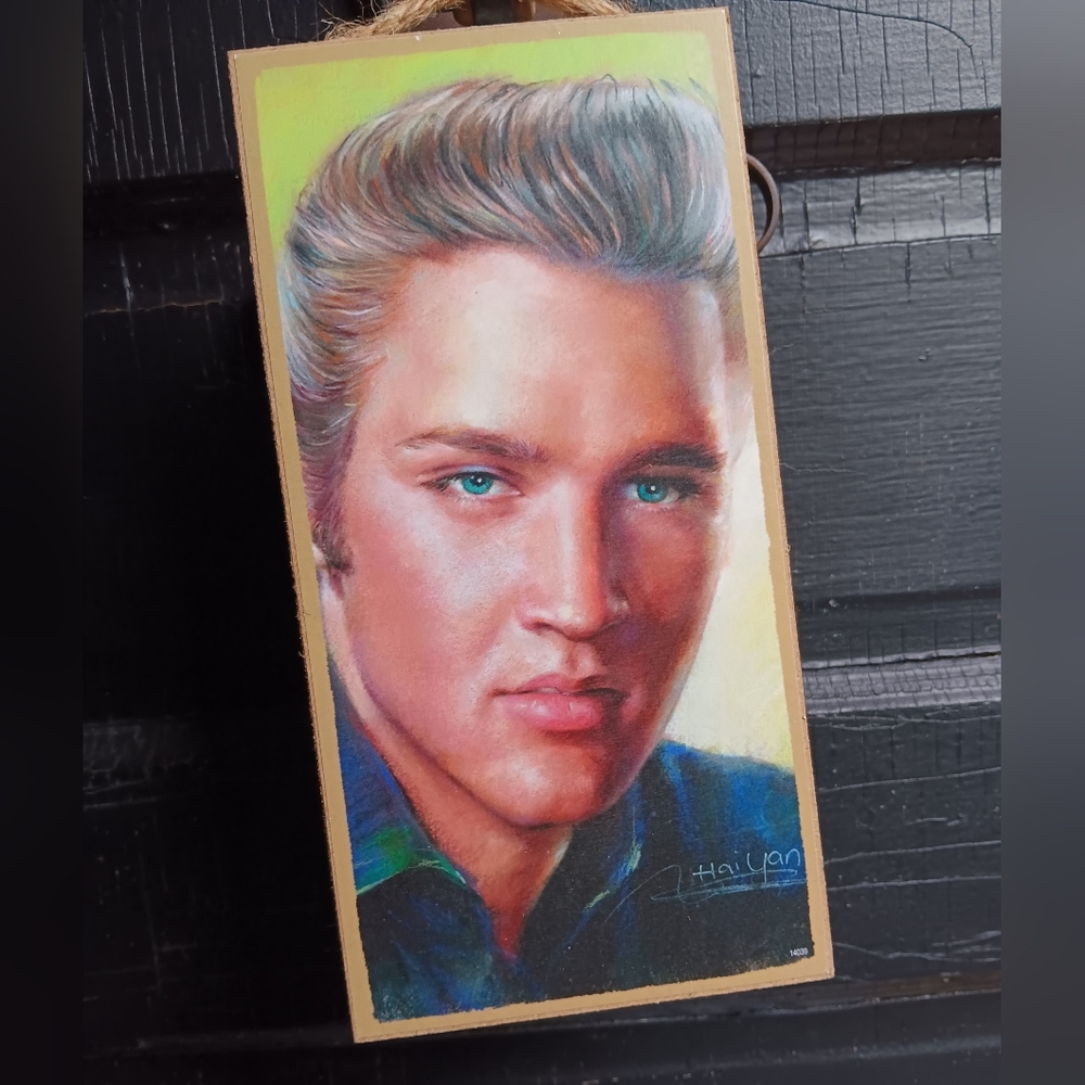 Vintage Made in USA Elvis wall plaque